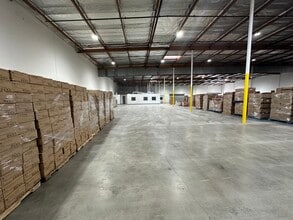 2501-2551 S Alameda St, Los Angeles, CA à louer Photo intérieure– Image 2 sur 9