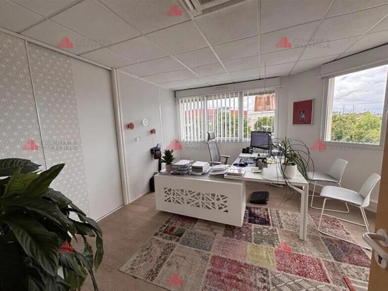 Bureau dans Dijon à vendre - Photo de l’immeuble – Image 3 sur 8