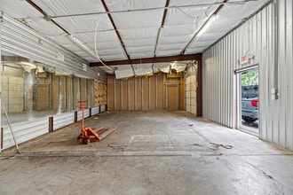 11703 Spring Cypress Rd, Tomball, TX à louer Photo intérieure– Image 2 sur 8