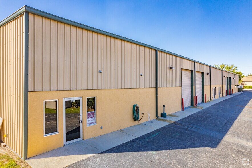 2438 Merchant Ave, Odessa, FL à louer - Photo principale – Image 1 sur 7