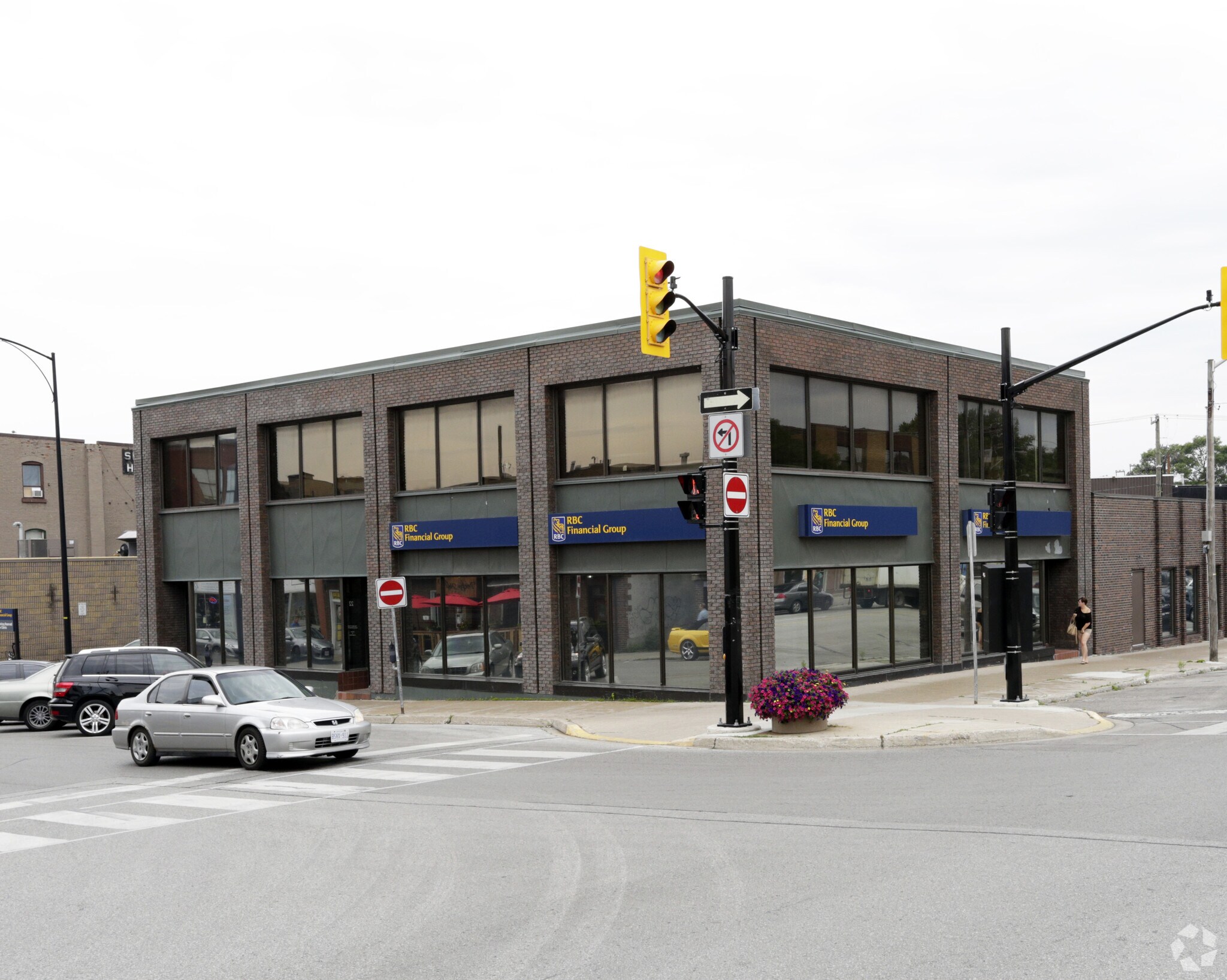 22 Clapperton St, Barrie, ON à vendre Photo principale– Image 1 sur 3