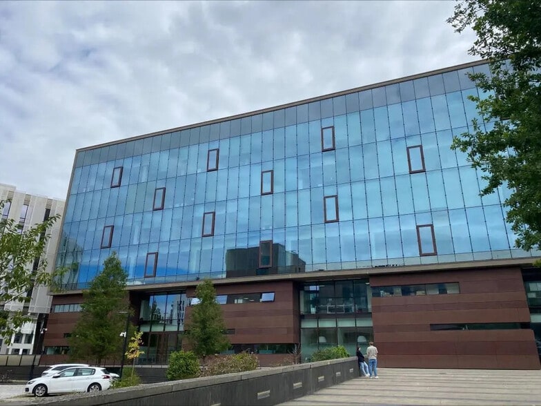 Bureau dans Saint-Jacques-de-la-Lande à louer - Photo de l’immeuble – Image 1 sur 14