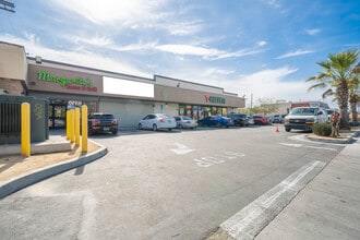 2580 Venice Blvd, Los Angeles, CA à louer Photo de l’immeuble– Image 1 sur 9