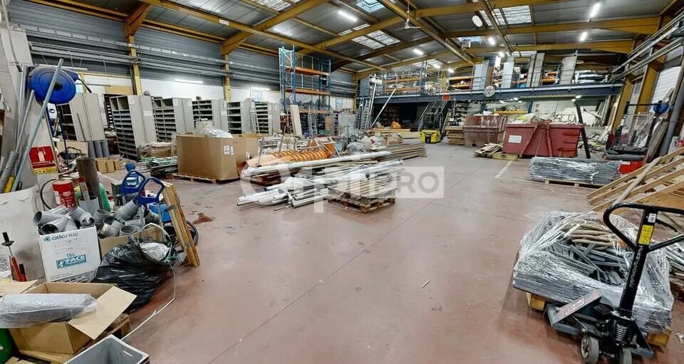 Local d’activités dans Vénissieux à louer - Photo intérieure – Image 3 sur 6