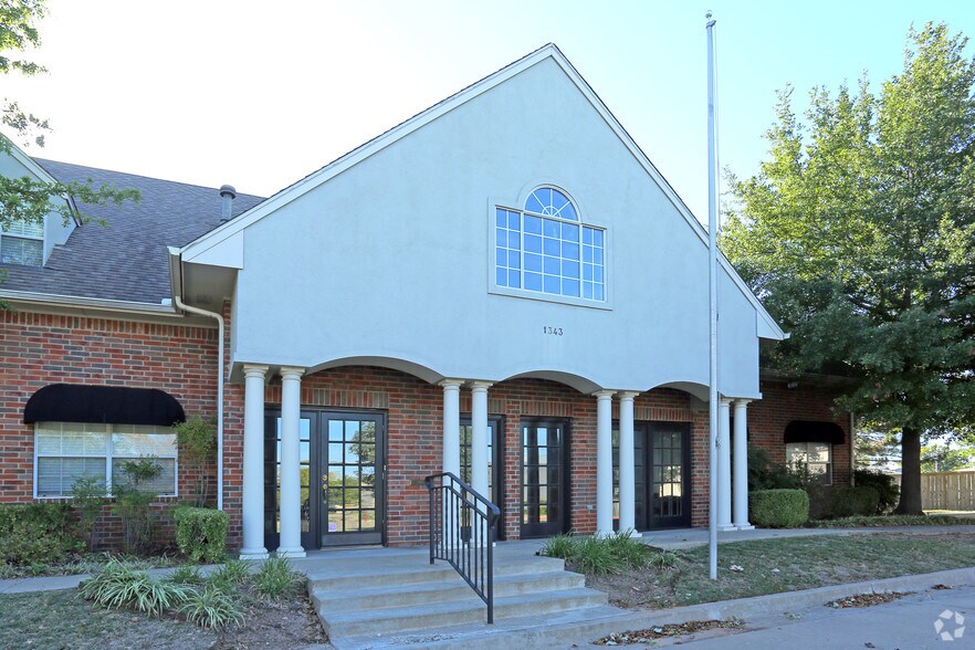 1343 E 71st St, Tulsa, OK à vendre - Photo de l’immeuble – Image 2 sur 3