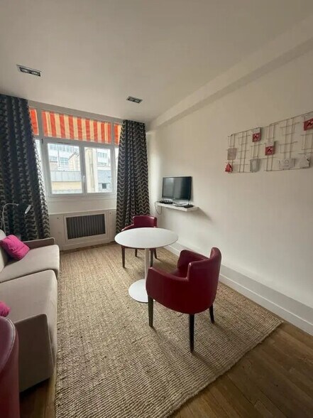 Bureau dans Paris à louer - Photo de l’immeuble – Image 3 sur 4