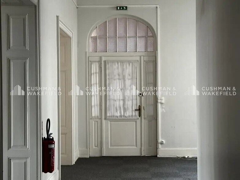 Bureau dans Strasbourg à louer - Photo intérieure – Image 2 sur 11