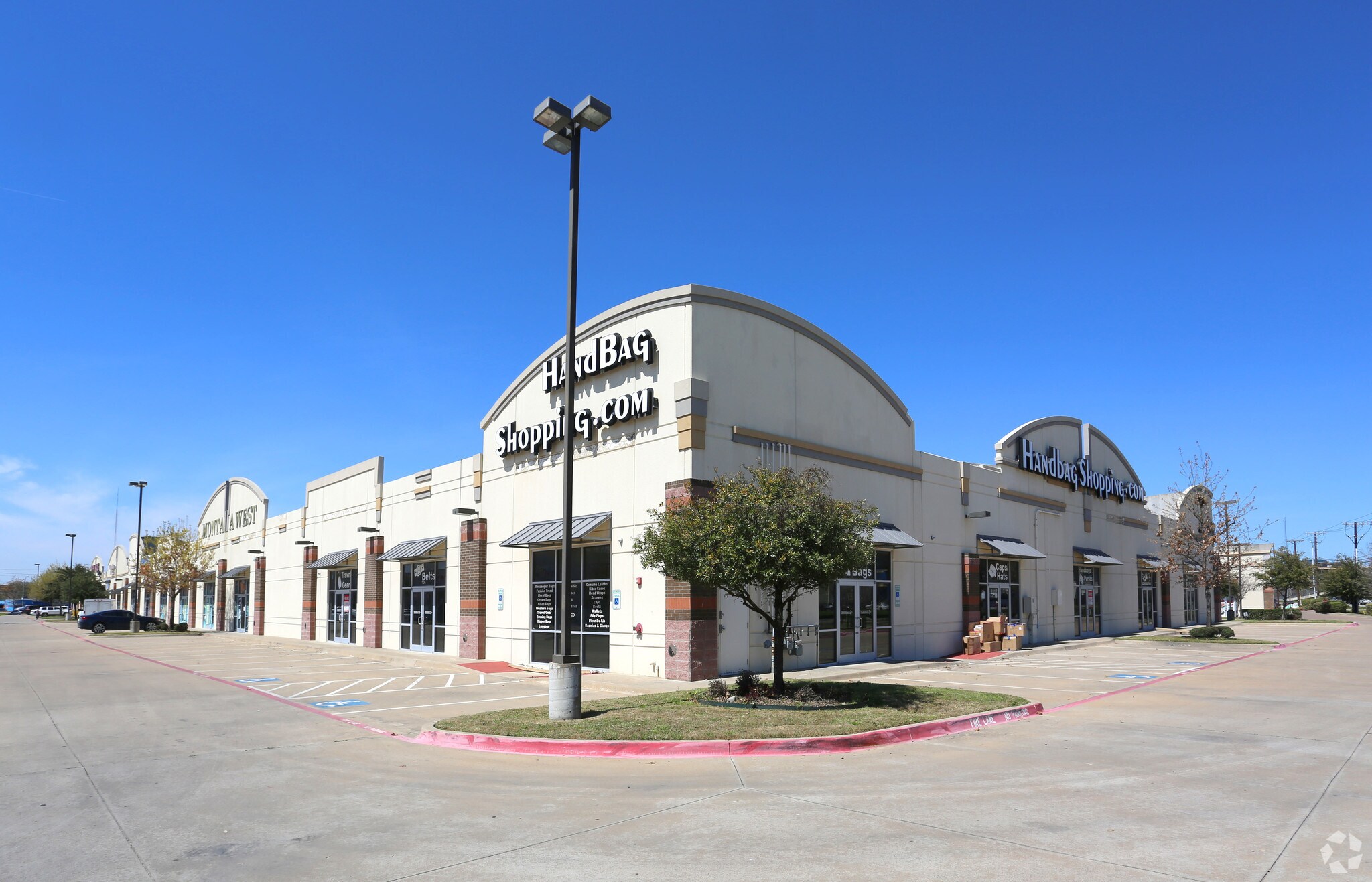 11536 Harry Hines Blvd, Dallas, TX à vendre Photo principale– Image 1 sur 16