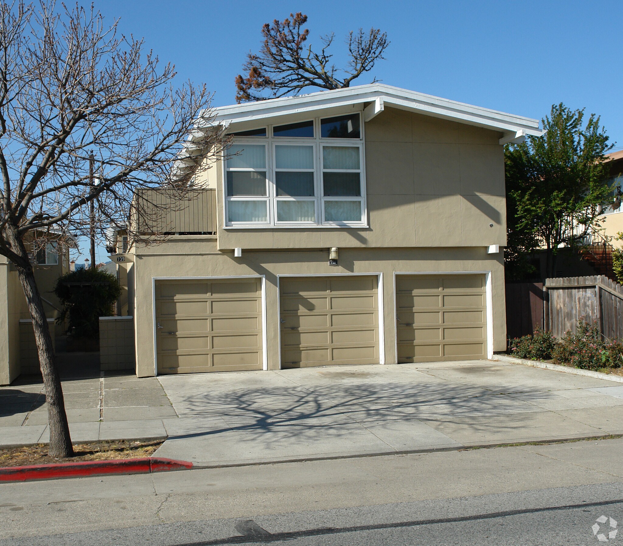 739 N Amphlett Blvd, San Mateo, CA à vendre Photo principale– Image 1 sur 9