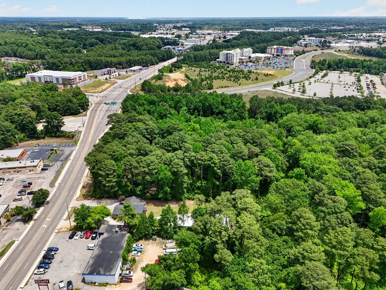 5017 Yadkin Rd, Fayetteville, NC à vendre - Aérien – Image 2 sur 6
