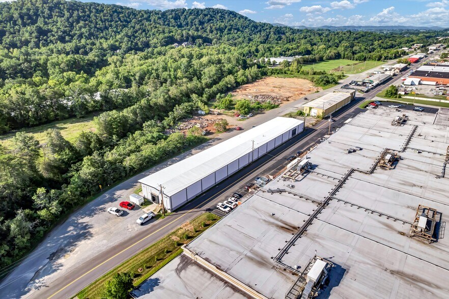112 Belgrade Rd, Oak Ridge, TN à louer - Photo de l’immeuble – Image 2 sur 7