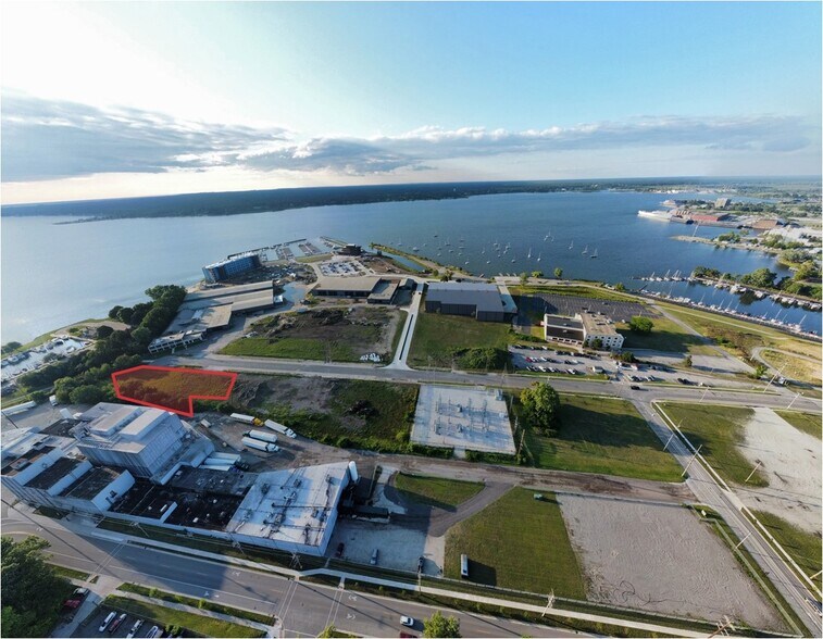Adelaide Pointe Muskegon Lake, Muskegon, MI à vendre - Plan de site – Image 2 sur 2