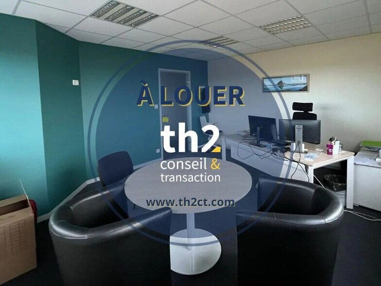 Bureau dans Saint-Lô à louer - Photo intérieure – Image 2 sur 9