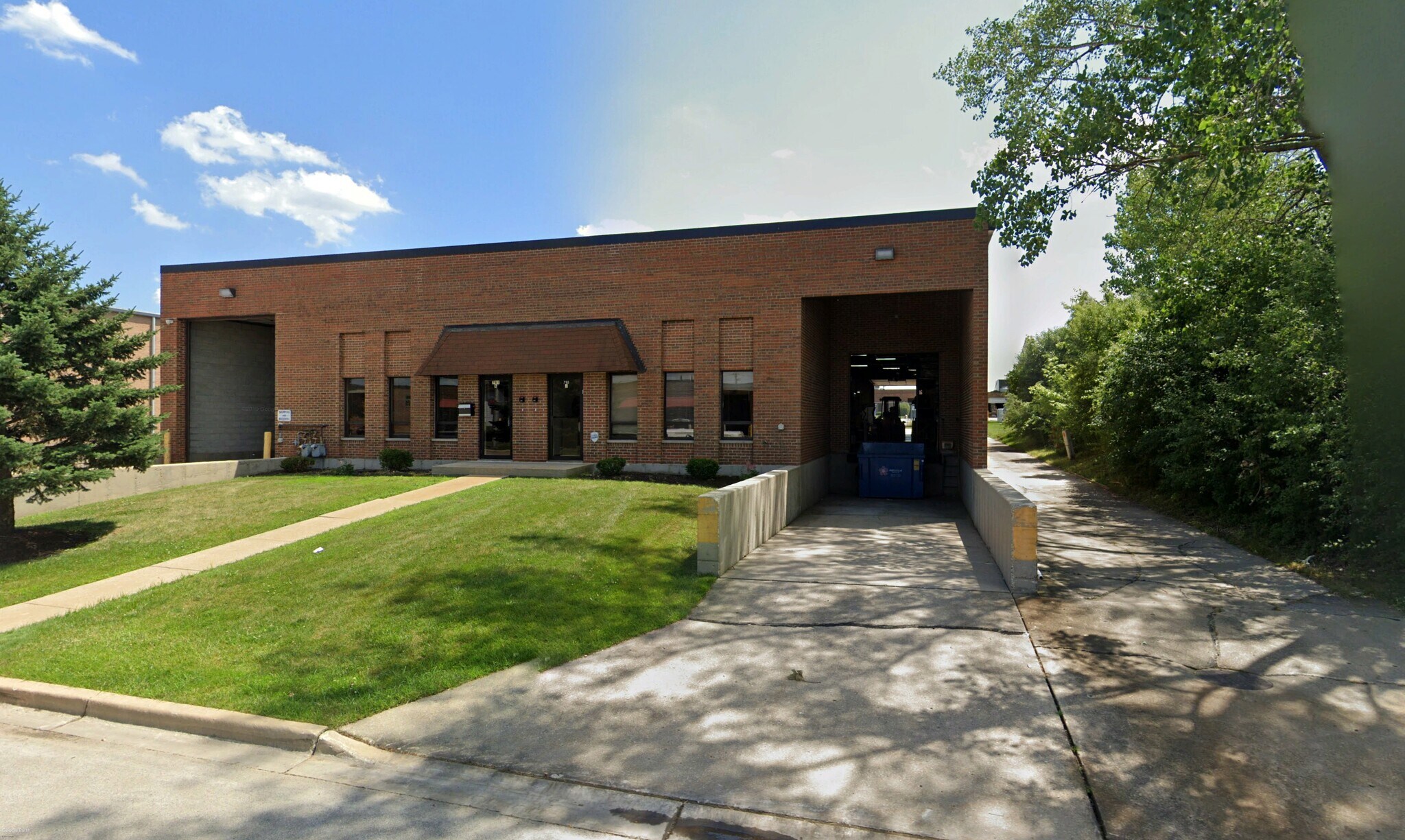 761 W Racquet Club Dr, Addison, IL à louer Photo principale– Image 1 sur 2