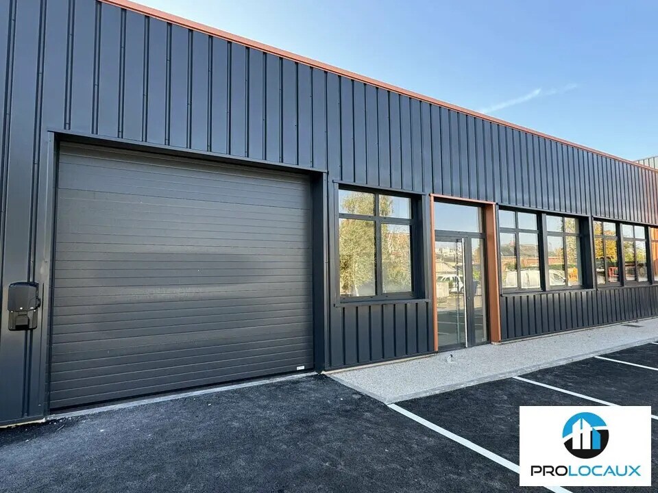 Local d’activités dans Rivery à louer Photo de l’immeuble– Image 1 sur 9