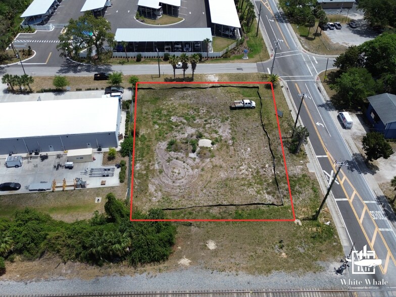 201 W Park Ave, Edgewater, FL à vendre - Photo de l’immeuble – Image 1 sur 9