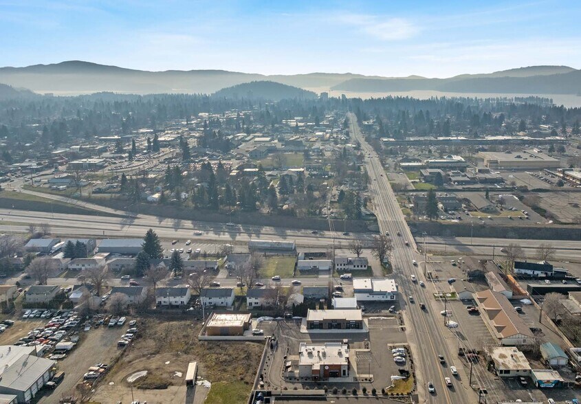 108 Borah ave, Coeur d'Alene, ID à vendre - Aérien – Image 2 sur 2