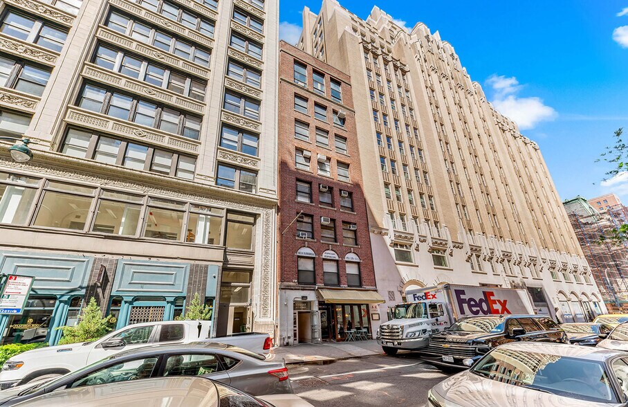 13 E 37th St, New York, NY à vendre - Photo de l’immeuble – Image 1 sur 8