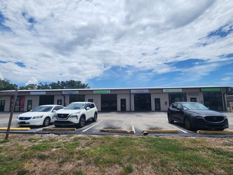 2107 College Ave E, Ruskin, FL à louer - Photo de l’immeuble – Image 2 sur 2
