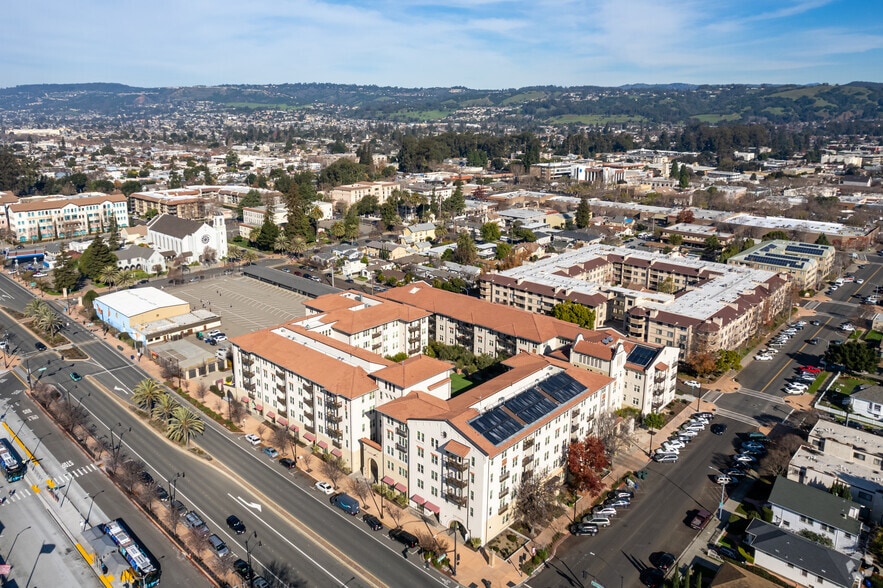 1400-1498 San Leandro Blvd, San Leandro, CA à louer - Aérien – Image 2 sur 12