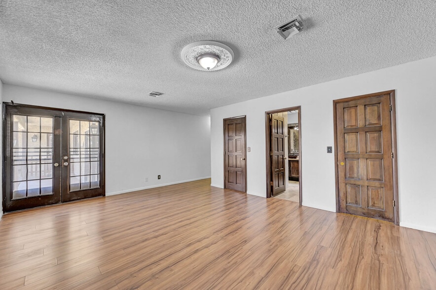 6975 Obannon Dr, Las Vegas, NV à vendre - Photo de l’immeuble – Image 2 sur 16