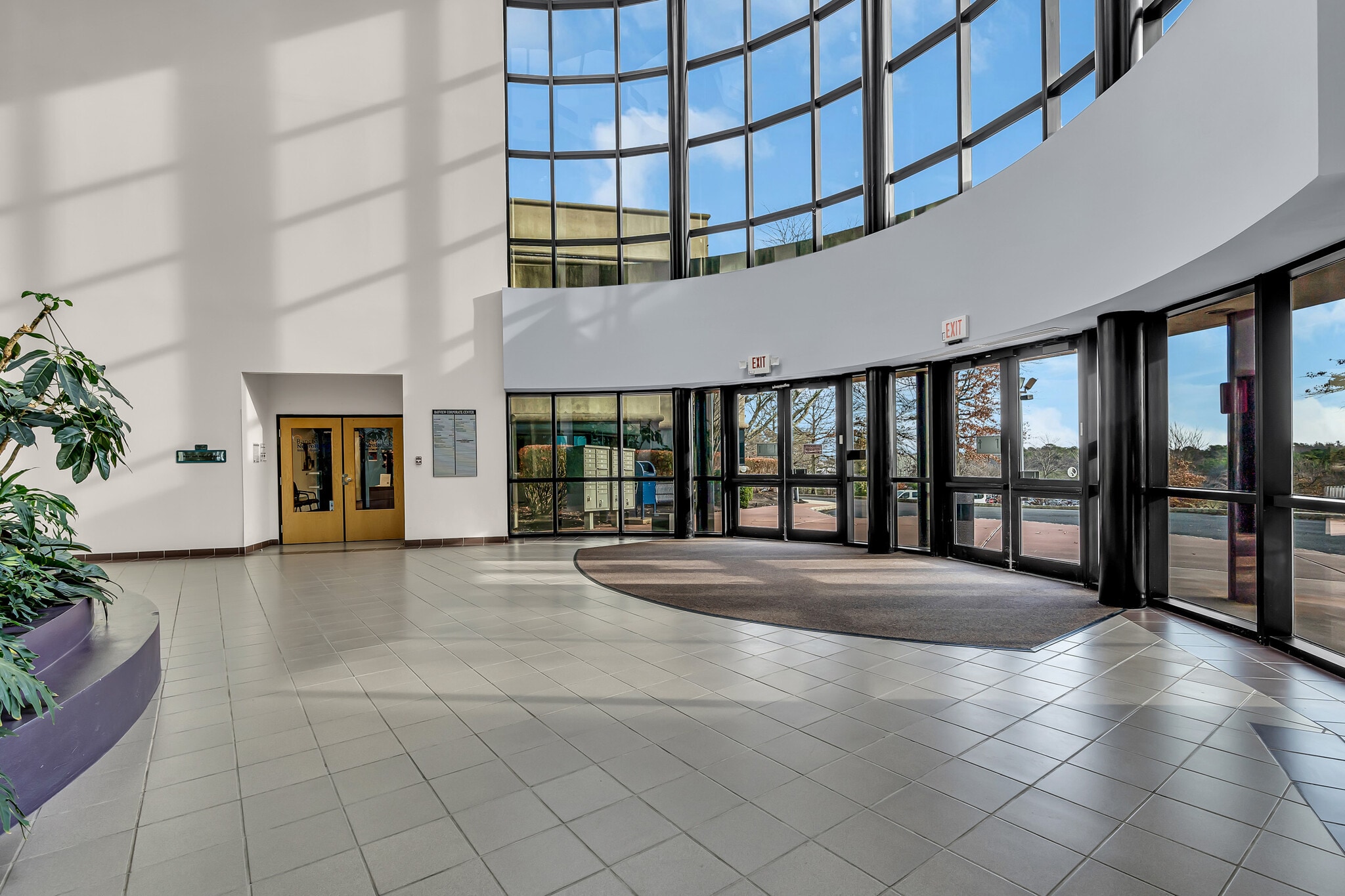 1433 Hooper Ave, Toms River, NJ à louer Photo principale– Image 1 sur 25