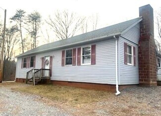 Plus de détails pour 112 Johnson Ln, Martinsville, VA - Spécialisé à vendre