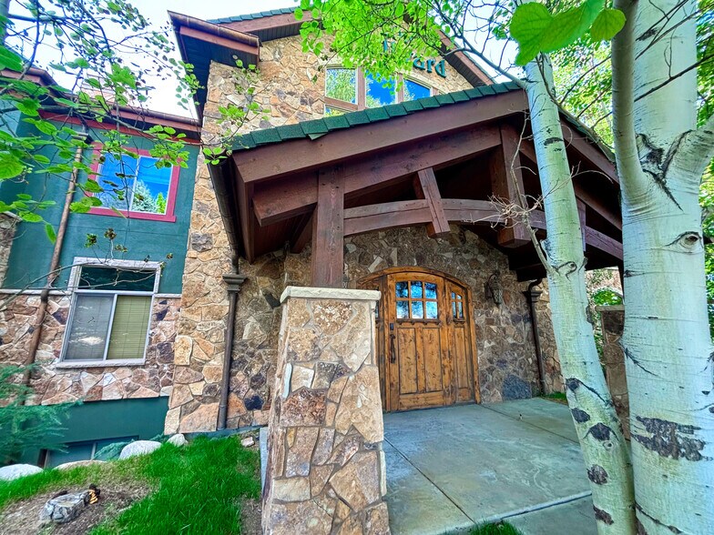 11142 Highland Blvd, Highland, UT à louer - Photo de l’immeuble – Image 2 sur 27
