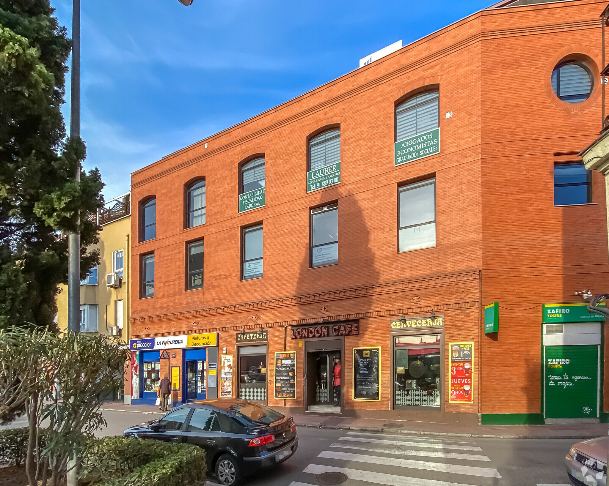 Local commercial dans Alcalá de Henares, Madrid à louer Photo principale– Image 1 sur 4