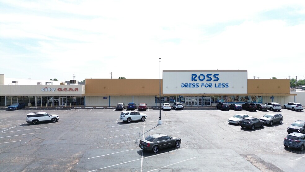 100-200 N Air Depot Blvd, Oklahoma City, OK à louer - Photo de l’immeuble – Image 3 sur 16