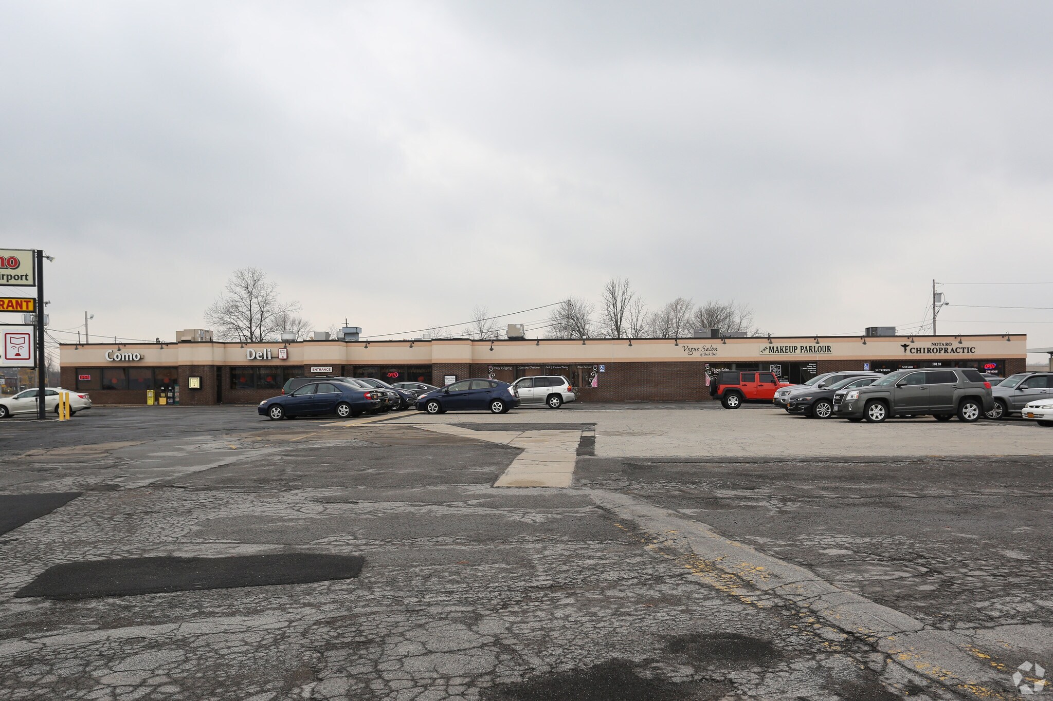 10158 Niagara Falls Blvd, Niagara Falls, NY à vendre Photo principale– Image 1 sur 31
