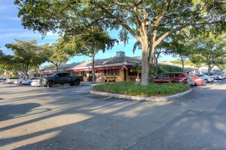 Plus de détails pour 16351-16495 NW 67th Ave, Miami Lakes, FL - Local commercial à louer