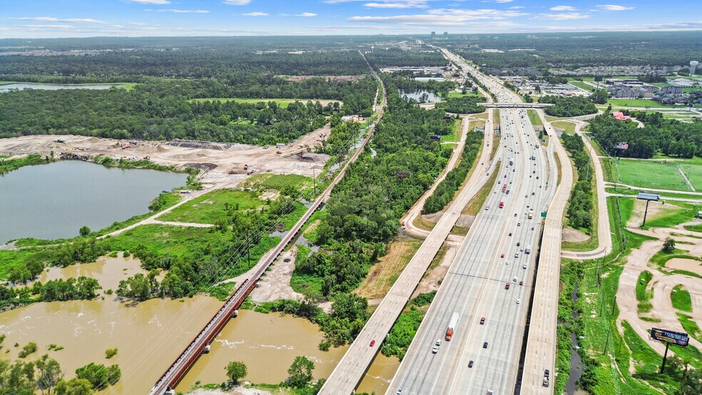 14815 Interstate 45 S, Conroe, TX à louer - Photo de l’immeuble – Image 2 sur 9