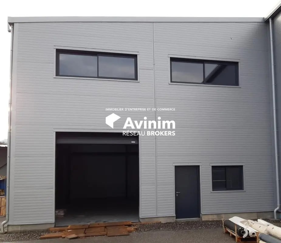 Local d'activités dans Chambéry à vendre Photo de l’immeuble– Image 1 sur 3