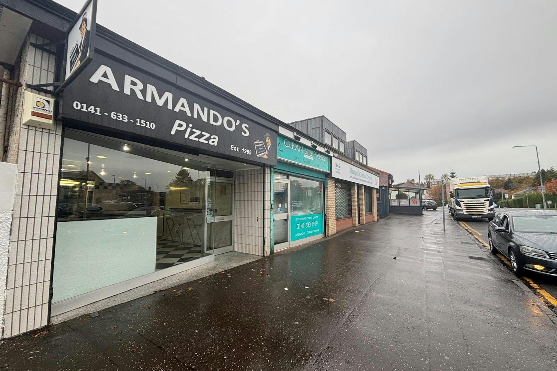 10 Merryvale Pl, Giffnock à louer Photo de l’immeuble– Image 1 sur 4