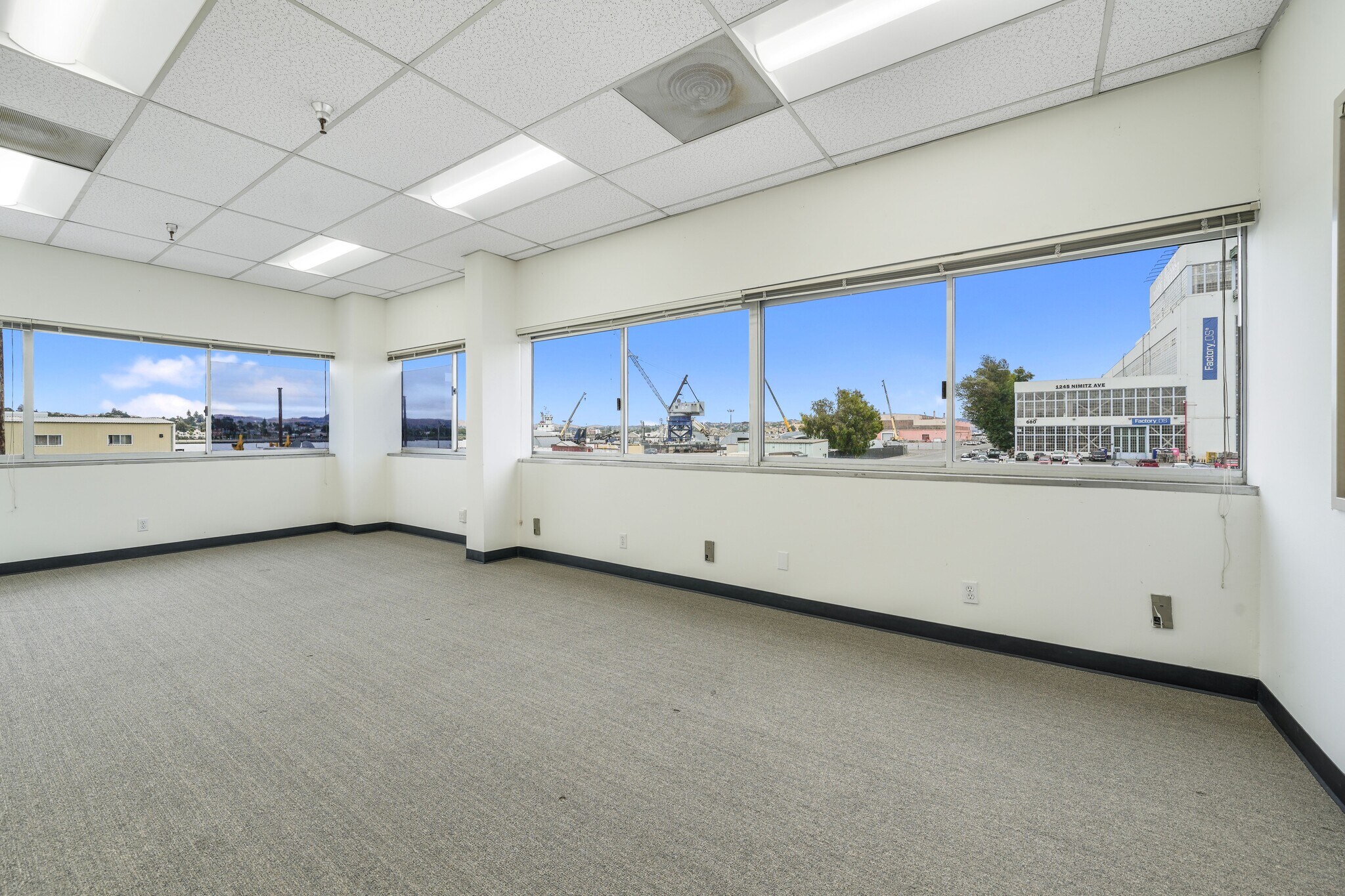 1175 Nimitz Ave, Vallejo, CA à louer Photo intérieure– Image 1 sur 6