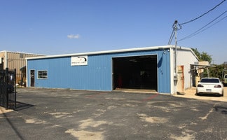 Plus de détails pour 706 N Park Cir, Cedar Park, TX - Industriel/Logistique à louer
