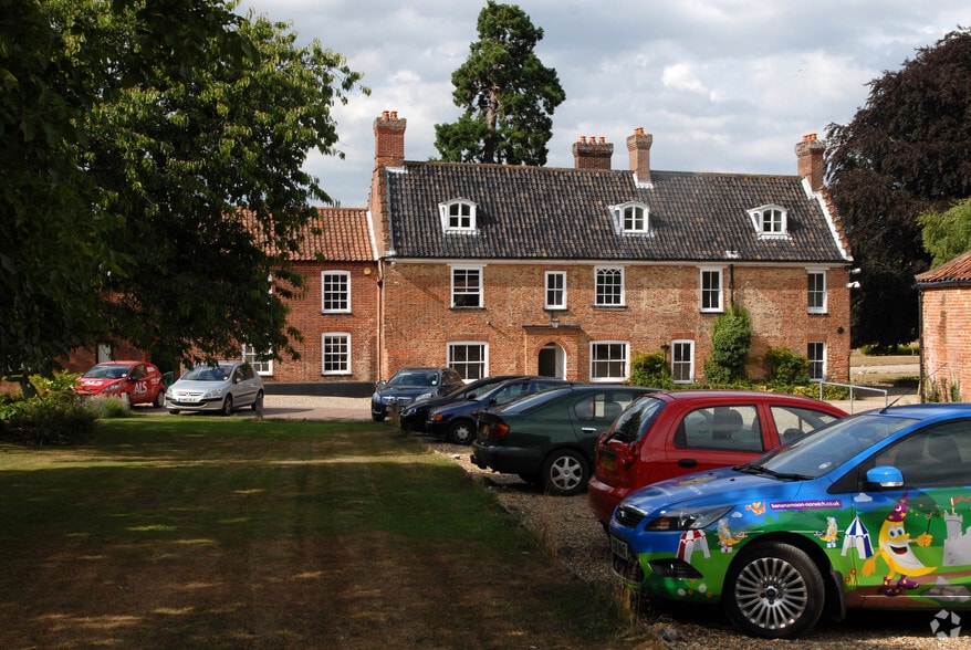 Bowthorpe Hall Rd, Norwich à louer - Photo principale – Image 1 sur 8