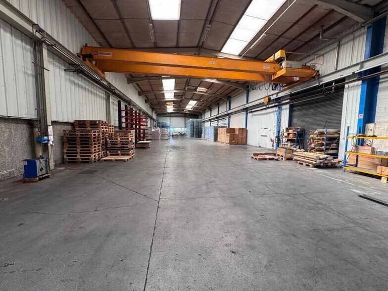 Bureau dans Béligneux à louer - Photo de l’immeuble – Image 3 sur 5