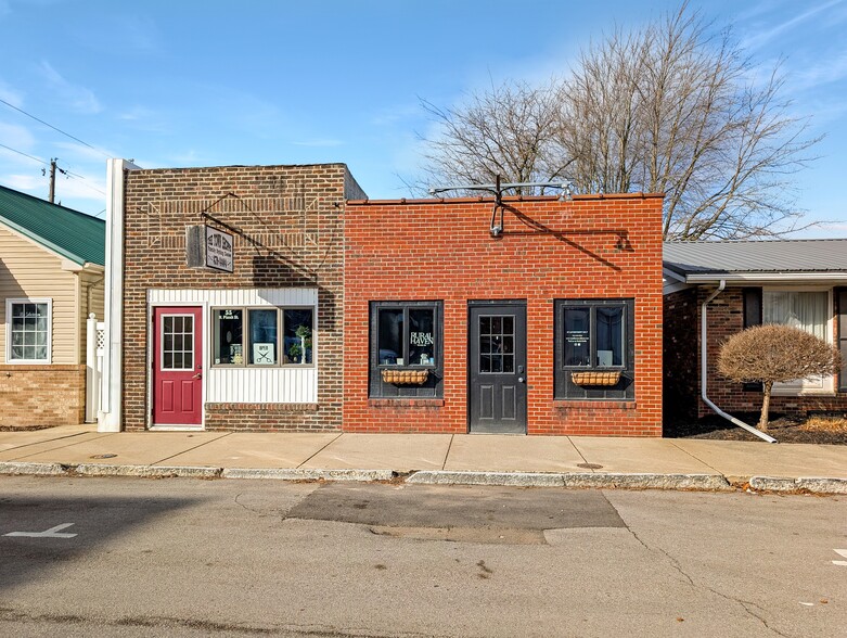 57 N Plank St, Rossville, IN à vendre - Photo de l’immeuble – Image 2 sur 21