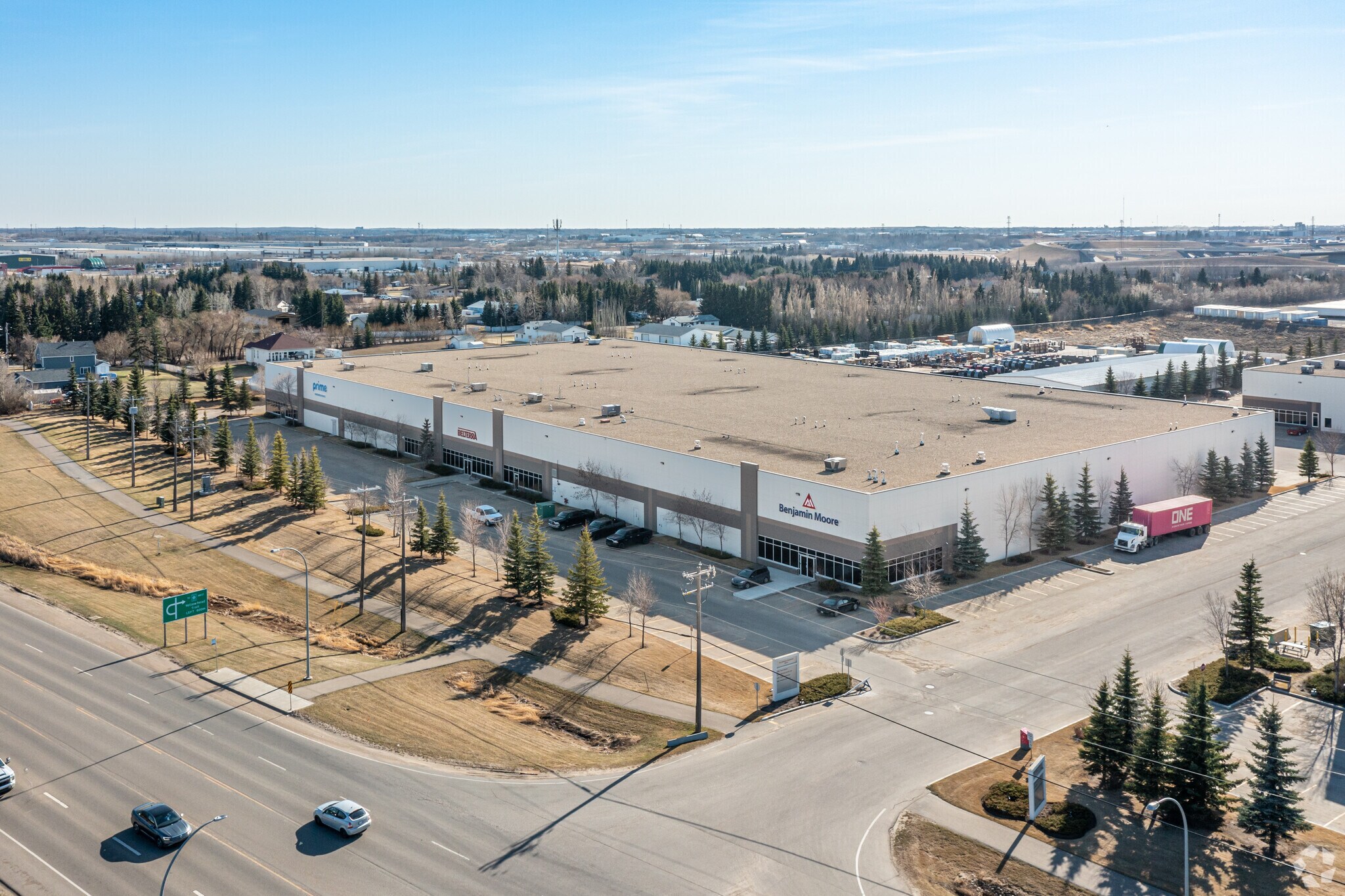 12304-12340 184 St NW, Edmonton, AB à louer Photo de l’immeuble– Image 1 sur 5