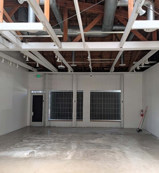 138-144 S La Brea Ave, Los Angeles, CA à louer - Photo intérieure – Image 2 sur 3