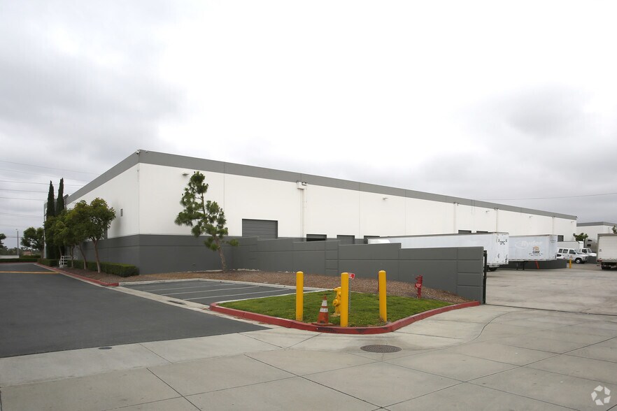 3788 Milliken Ave, Eastvale, CA à louer - Photo de l’immeuble – Image 3 sur 6