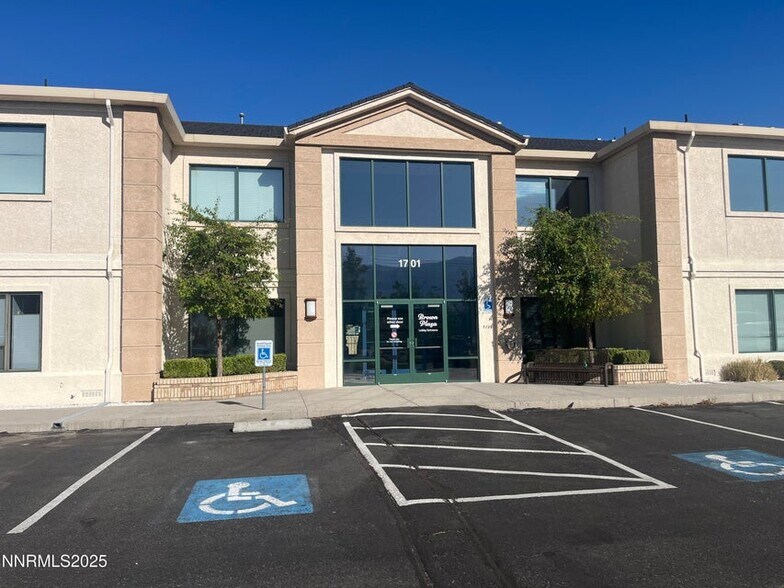 1701 County Rd, Minden, NV à vendre - Photo de l’immeuble – Image 1 sur 8