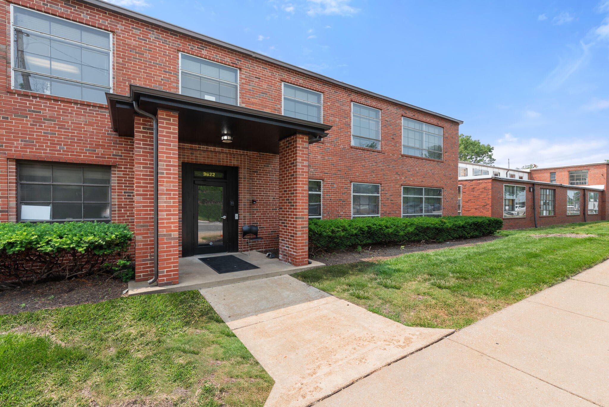 3622 Greenwood Blvd, Maplewood, MO à louer Photo de l’immeuble– Image 1 sur 7