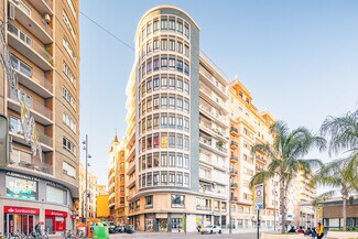 Plus de détails pour Plaça de la Ciudad de Brujas, 3, València - Local commercial à louer