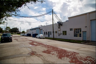 1110 Sligh Blvd, Orlando, FL à louer Photo intérieure– Image 1 sur 11