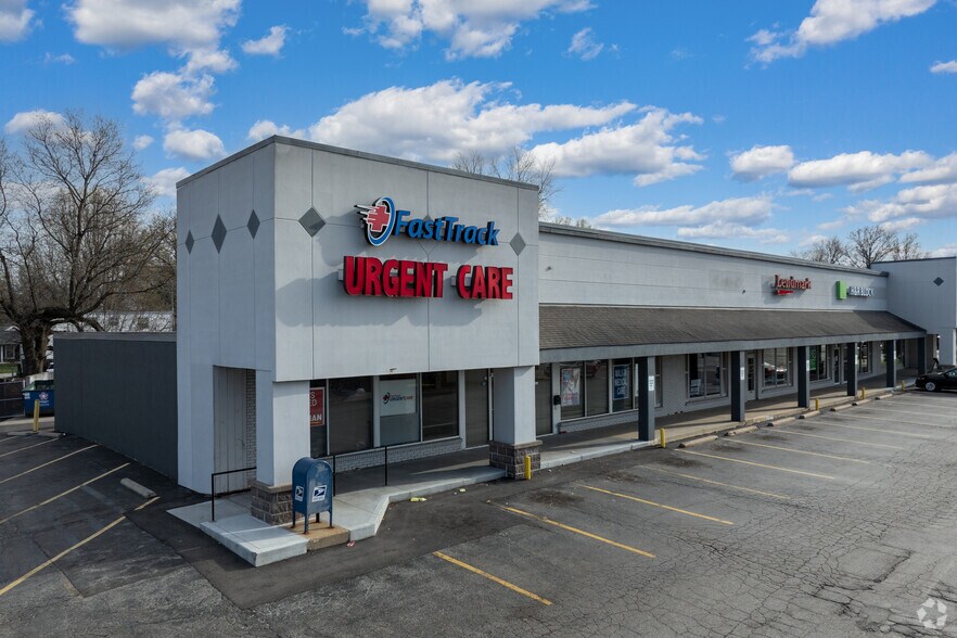 2520-2686 N Highway 67, Florissant, MO à louer - Photo principale – Image 1 sur 13