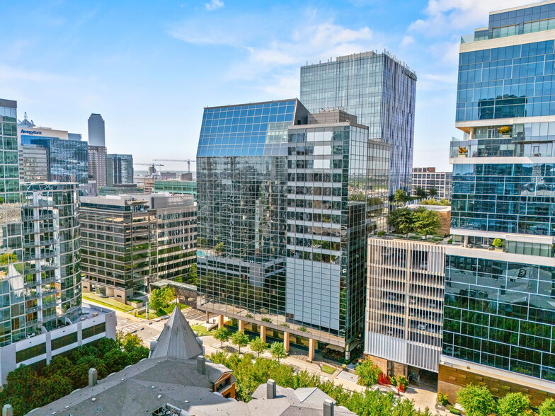 2828 N Harwood St, Dallas, TX à louer - Photo principale – Image 1 sur 7