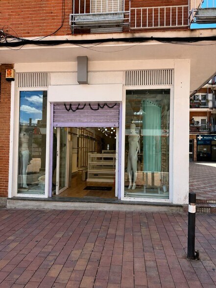 Local commercial dans Alcobendas, Madrid à louer - Photo de l’immeuble – Image 3 sur 3